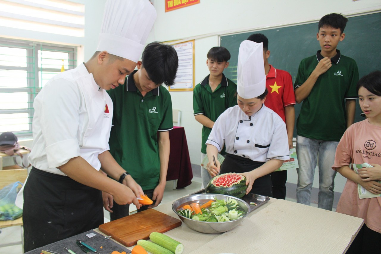 1.000 học sinh Hà Giang được định hướng nghề nghiệp 1.000 học sinh Hà Giang được định hướng nghề nghiệp