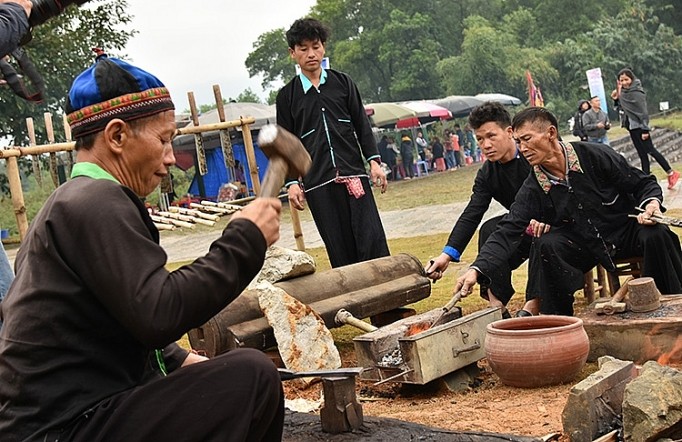 12 di sản được ghi danh vào danh mục di sản văn hóa phi vật thể quốc gia 12 di sản được ghi danh vào danh mục di sản văn hóa phi vật thể quốc gia