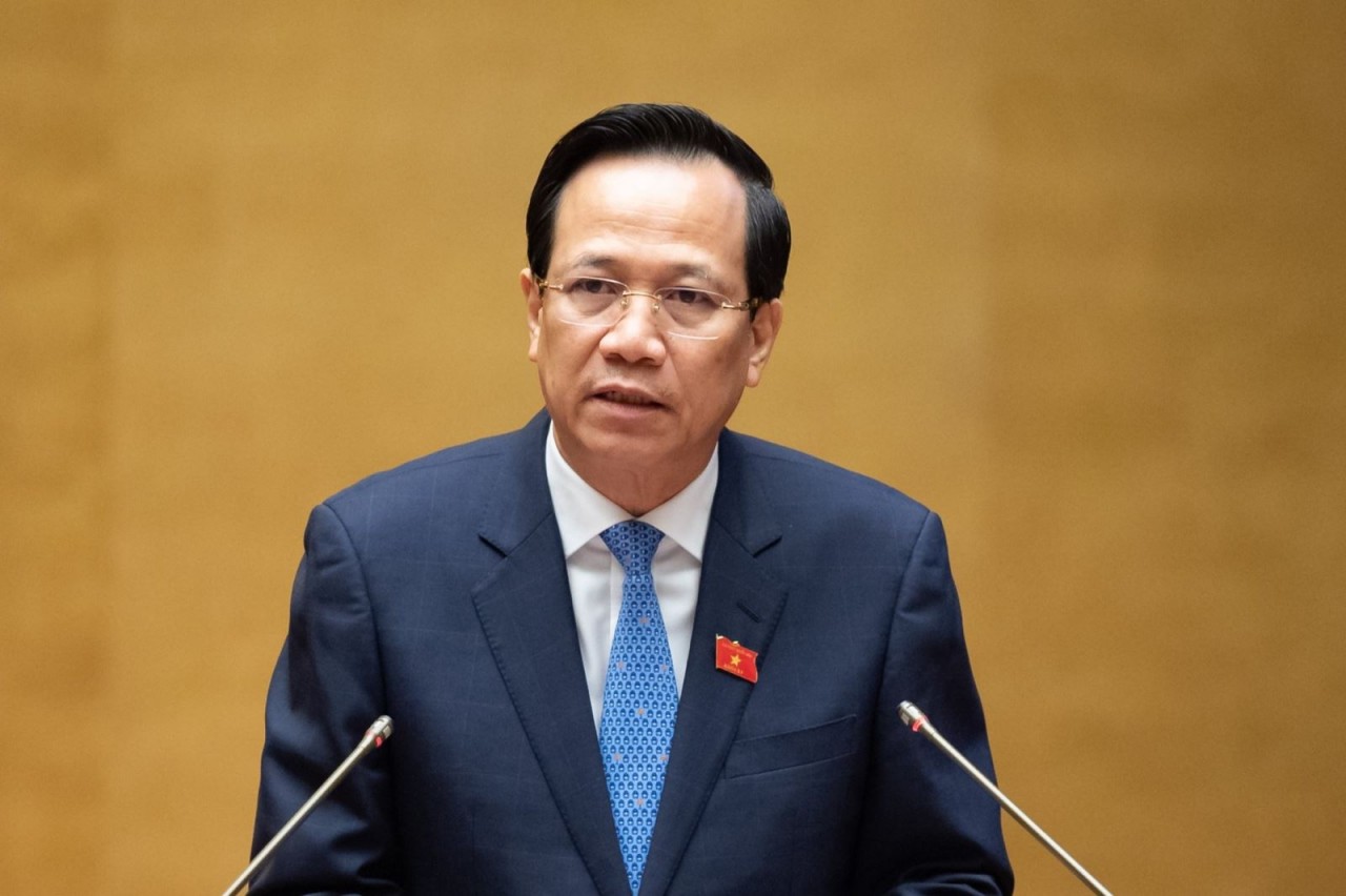 Bộ trưởng Đào Ngọc Dung trả lời về thu bảo hiểm xã hội trái luật Bộ trưởng Đào Ngọc Dung trả lời về thu bảo hiểm xã hội trái luật
