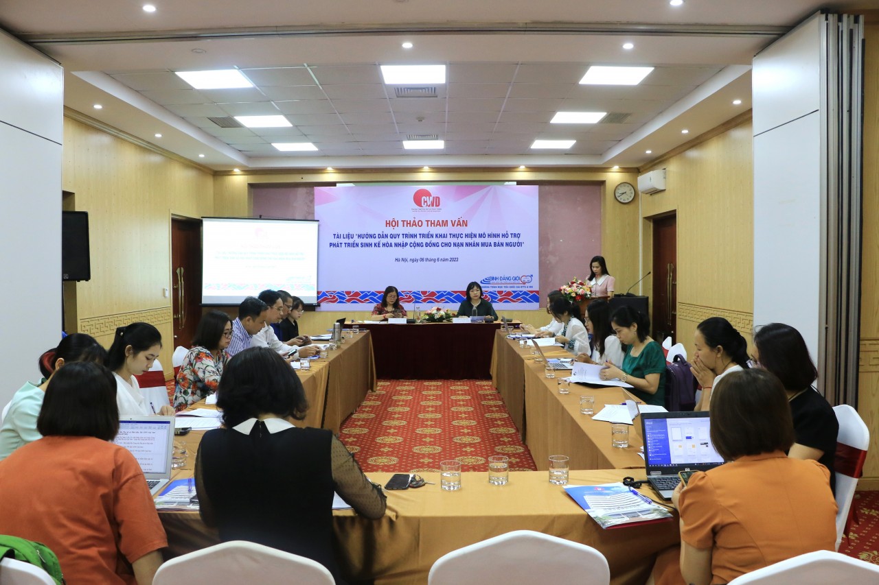 Hỗ trợ phát triển sinh kế hòa nhập cộng đồng cho nạn nhân mua bán người Hỗ trợ phát triển sinh kế hòa nhập cộng đồng cho nạn nhân mua bán người