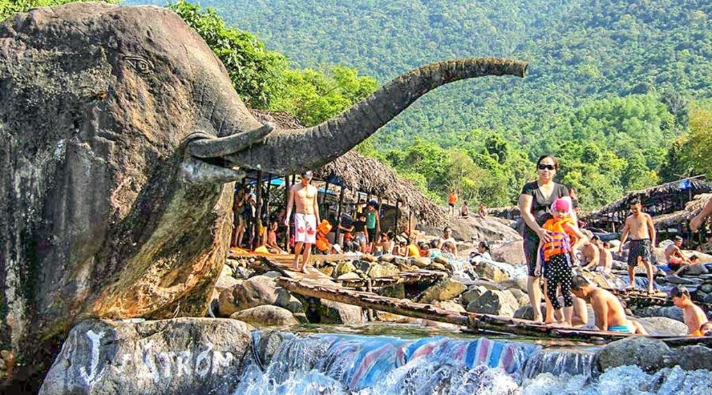 Photo: Local Vietnam Photo: Local Vietnam