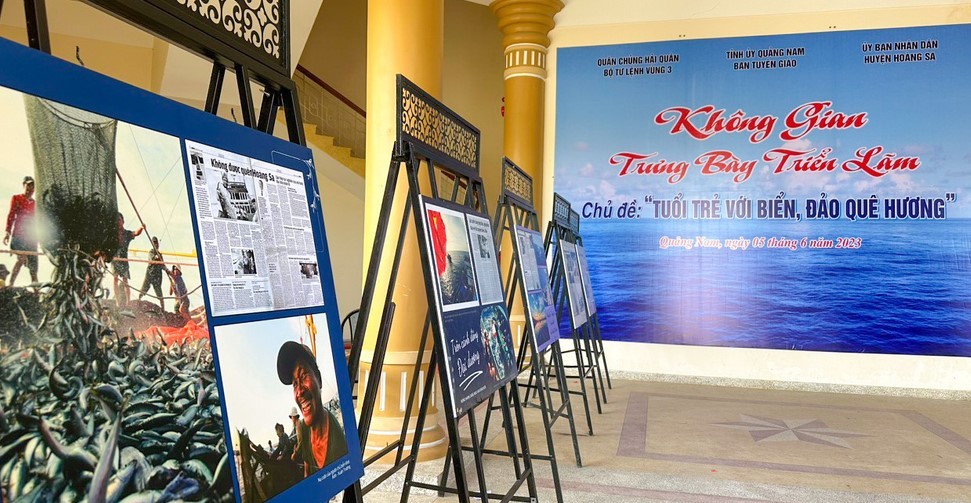 Exhibition About Hoang Sa Attract Youth in Quang Nam Exhibition About Hoang Sa Attract Youth in Quang Nam