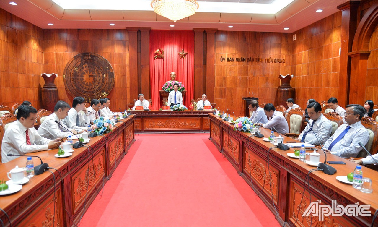 Phó Chủ tịch UBND tỉnh Tiền Giang, Chủ tịch Liên hiệp Các tổ chức hữu nghị tỉnh Tiền Giang Nguyễn Thành Diệu tiếp chào xã giao với Đoàn công tác của Liên hiệp Các tổ chức hữu nghị TP. Hồ Chí Minh, Tổng Lãnh sự quán Trung Quốc tại TP. Hồ Chí Minh, Hội Hữu nghị Việt - Trung (Ảnh: Báo Ấp Bắc).