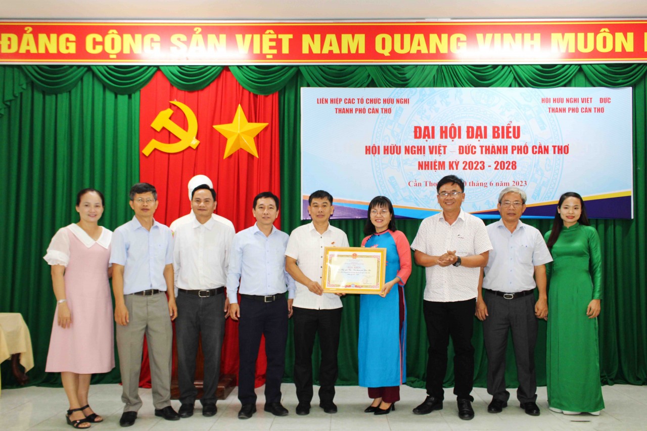 Hội Hữu nghị Việt - Đức TP Cần Thơ cầu nối hòa bình hữu nghị 2 nước Hội Hữu nghị Việt - Đức TP Cần Thơ cầu nối hòa bình hữu nghị 2 nước