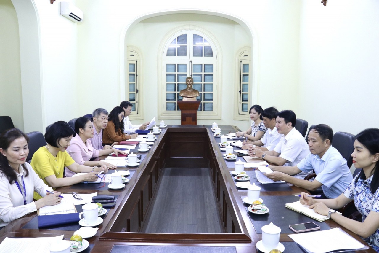 Chủ tịch Liên hiệp Hữu nghị Nguyễn Phương Nga phát biểu tại cuộc làm việc với Liên hiệp các tổ chức hữu nghị tỉnh Hải Dương (Ảnh: Thu Hà) Chủ tịch Liên hiệp Hữu nghị Nguyễn Phương Nga phát biểu tại cuộc làm việc với Liên hiệp các tổ chức hữu nghị tỉnh Hải Dương (Ảnh: Thu Hà)