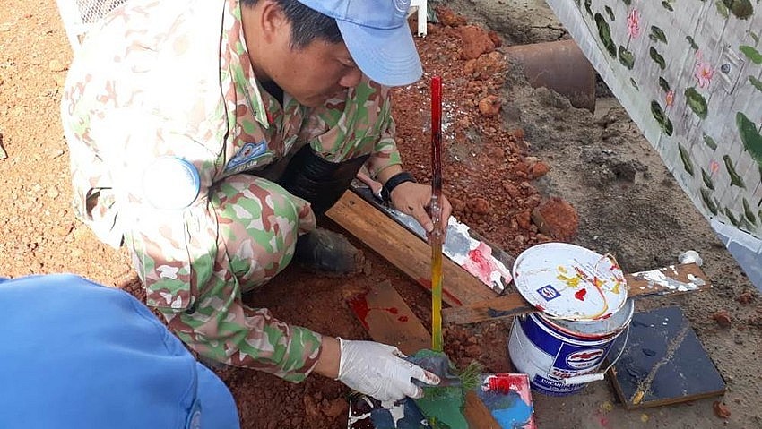 Vietnam's Engineering Unit Supports African People Vietnam's Engineering Unit Supports African People