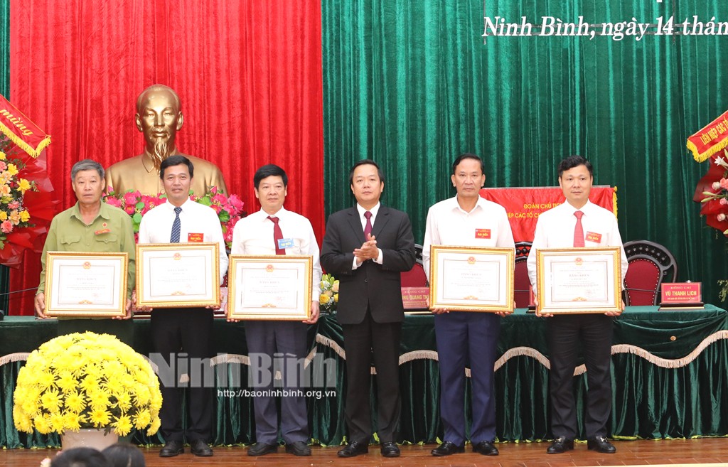 Gắn hoạt động ĐNND với thúc đẩy hợp tác kinh tế, du lịch, văn hóa Gắn hoạt động ĐNND với thúc đẩy hợp tác kinh tế, du lịch, văn hóa