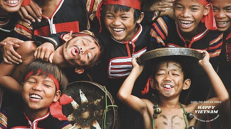 Photo and video-making contest launched to promote images of happy Vietnam. Photo and video-making contest launched to promote images of happy Vietnam.