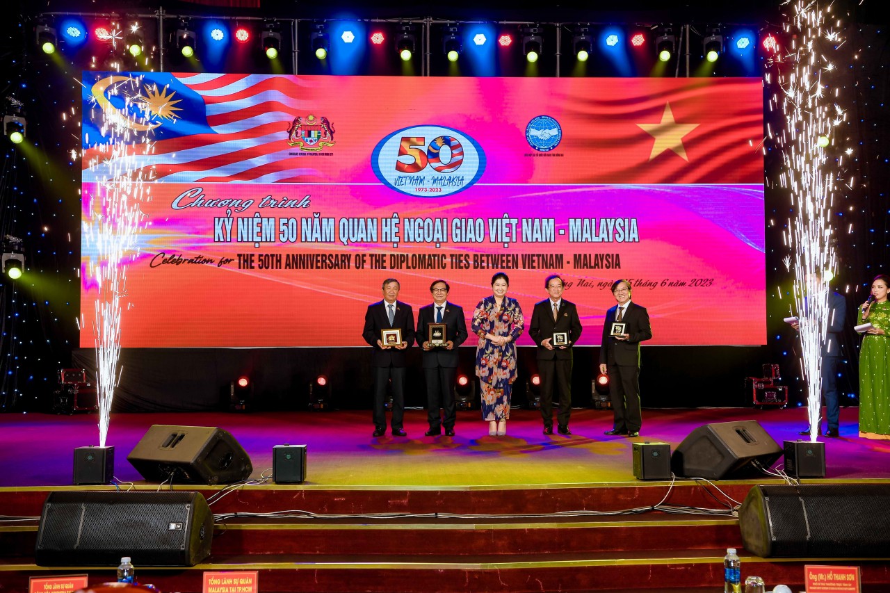 Đồng Nai kỷ niệm 50 năm thiết lập quan hệ ngoại giao Việt Nam - Malaysia Đồng Nai kỷ niệm 50 năm thiết lập quan hệ ngoại giao Việt Nam - Malaysia