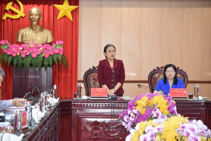 Đại sứ Nguyễn Phương Nga, Bí thư Đảng đoàn, Chủ tịch Liên hiệp các tổ chức hữu nghị Việt Nam phát biểu tại buổi làm việc. Đại sứ Nguyễn Phương Nga, Bí thư Đảng đoàn, Chủ tịch Liên hiệp các tổ chức hữu nghị Việt Nam phát biểu tại buổi làm việc.