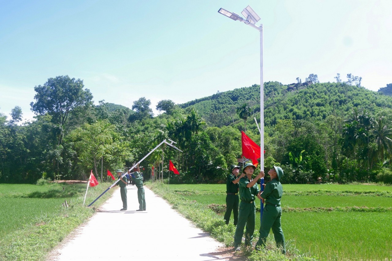 Lắp tuyến đường “Ánh sáng nông thôn mới” tại đường liên thôn xã An Hòa, xã Lộc Bình. Lắp tuyến đường “Ánh sáng nông thôn mới” tại đường liên thôn xã An Hòa, xã Lộc Bình.
