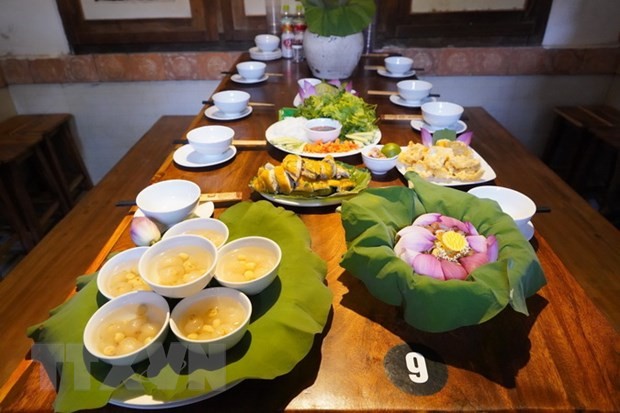 Ẩm thực làng cổ Đường Lâm hấp dẫn du khách thập phương | Ẩm thực | Vietnam+ (VietnamPlus) Ẩm thực làng cổ Đường Lâm hấp dẫn du khách thập phương | Ẩm thực | Vietnam+ (VietnamPlus)