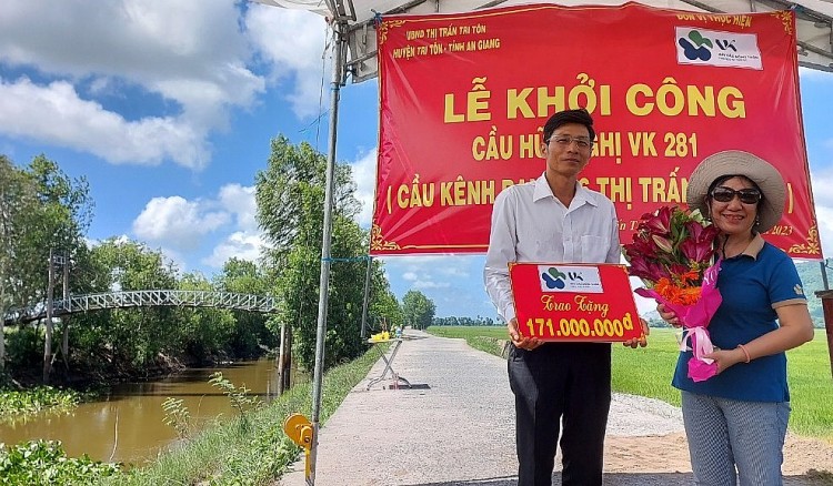 Thêm một cây cầu Việt kiều được khởi công xây dựng tại An Giang Thêm một cây cầu Việt kiều được khởi công xây dựng tại An Giang