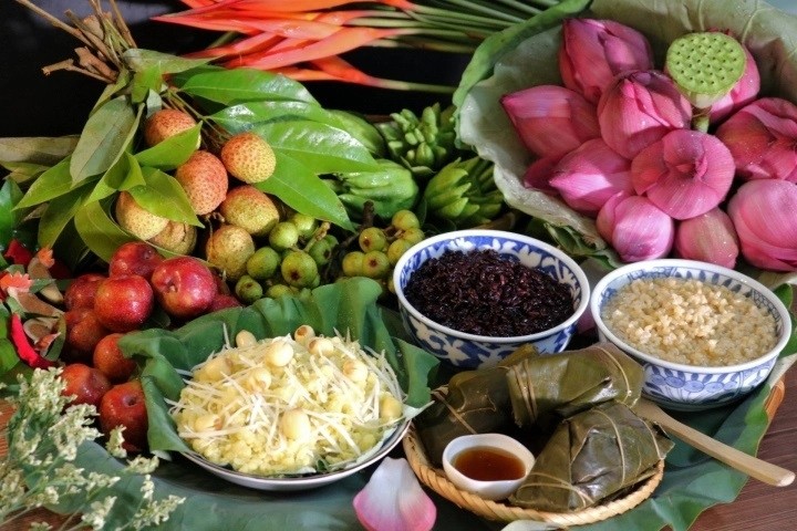 Mâm cúng Tết Đoan Ngọ theo phong tục ba miền Mâm cúng Tết Đoan Ngọ theo phong tục ba miền