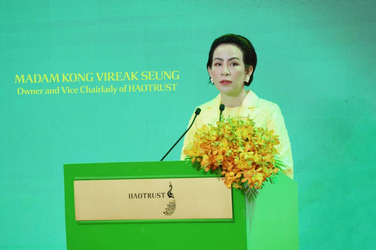 Madam Kong Vireak Seung - Chủ tịch sáng lập, Phó Chủ tịch HĐQT HAOTRUST phát biểu trong lễ ra mắt Quỹ HAOTRUST Madam Kong Vireak Seung - Chủ tịch sáng lập, Phó Chủ tịch HĐQT HAOTRUST phát biểu trong lễ ra mắt Quỹ HAOTRUST