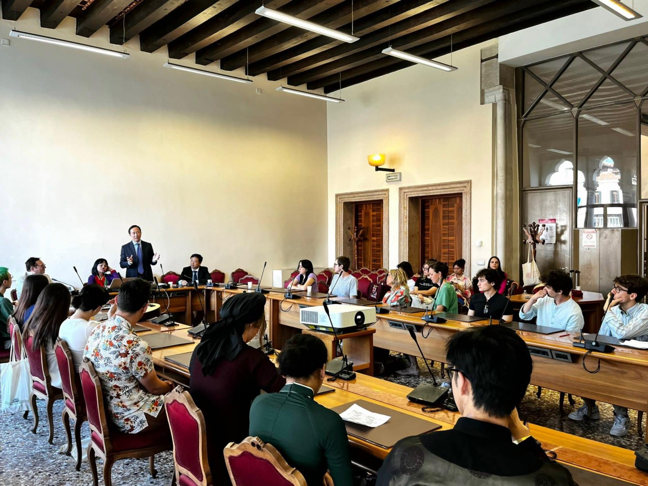 Sinh viên Italia chia sẻ kinh nghiệm học tiếng Việt và tình cảm với đất nước và con người Việt Nam Sinh viên Italia chia sẻ kinh nghiệm học tiếng Việt và tình cảm với đất nước và con người Việt Nam