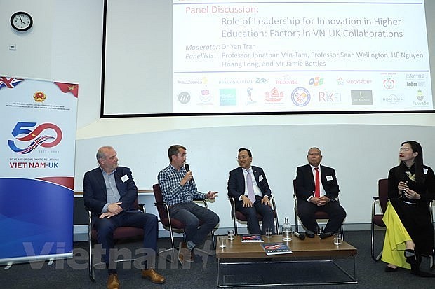 Speaker at the seminar in London on June 19 (Photo: VNA) Speaker at the seminar in London on June 19 (Photo: VNA)