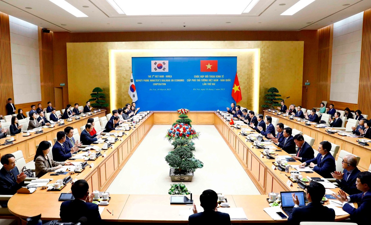 Tổng thống Hàn Quốc thăm Việt Nam: Củng cố lòng tin, tăng cường lợi ích đan xen Tổng thống Hàn Quốc thăm Việt Nam: Củng cố lòng tin, tăng cường lợi ích đan xen