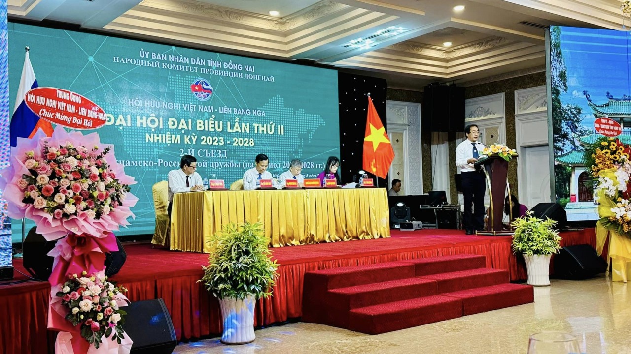 Vun đắp quan hệ ngoại giao Việt Nam và Liên bang Nga Vun đắp quan hệ ngoại giao Việt Nam và Liên bang Nga