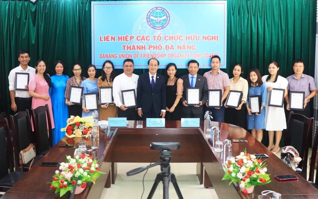 giấy chứng nhận hoàn thành khóa học tiếng Anh giao tiếp giấy chứng nhận hoàn thành khóa học tiếng Anh giao tiếp