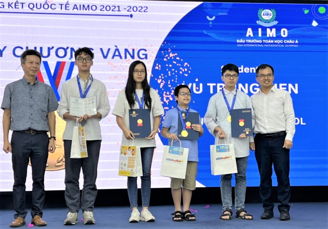 Lễ vinh danh đấu trường Toán học Châu Á AIMO năm 2021 - 2022 (Ảnh: VOV2). Lễ vinh danh đấu trường Toán học Châu Á AIMO năm 2021 - 2022 (Ảnh: VOV2).