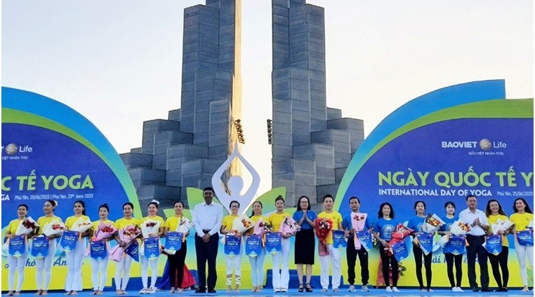 Phú Yên: 1.000 người tham gia đồng diễn chào mừng ngày Quốc tế Yoga 2023 Phú Yên: 1.000 người tham gia đồng diễn chào mừng ngày Quốc tế Yoga 2023