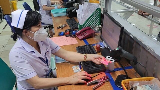 Có 12.455 cơ sở y tế khám chữa bệnh bằng căn cước công dân gắn chíp (Ảnh: VGP)