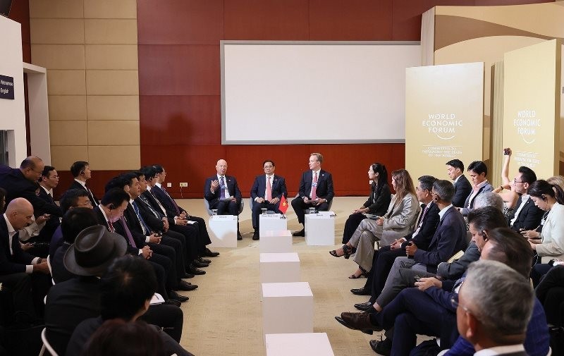 WEF: Việt Nam là một trong những điểm sáng phục hồi kinh tế, chuyển đổi mô hình tăng trưởng WEF: Việt Nam là một trong những điểm sáng phục hồi kinh tế, chuyển đổi mô hình tăng trưởng