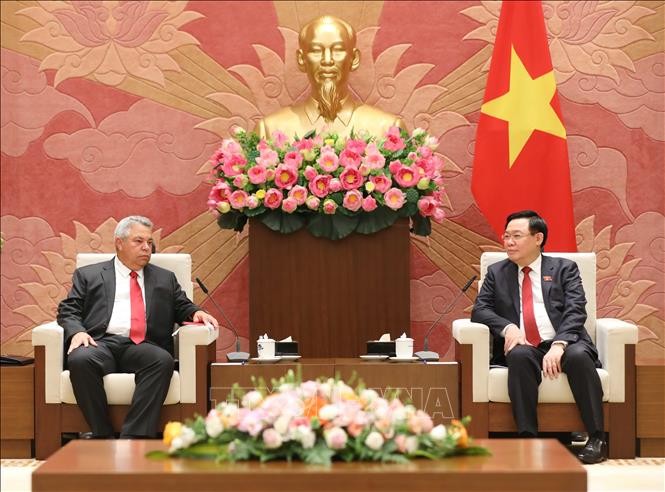 Chủ tịch Quốc hội Vương Đình Huệ tiếp Tổng Thư ký Trung tâm Những người lao động Cuba Chủ tịch Quốc hội Vương Đình Huệ tiếp Tổng Thư ký Trung tâm Những người lao động Cuba