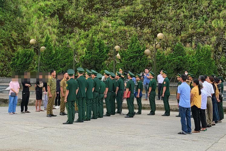 Đại sứ quán Việt Nam tại Lào cảnh báo nạn lừa đảo lao động Đại sứ quán Việt Nam tại Lào cảnh báo nạn lừa đảo lao động