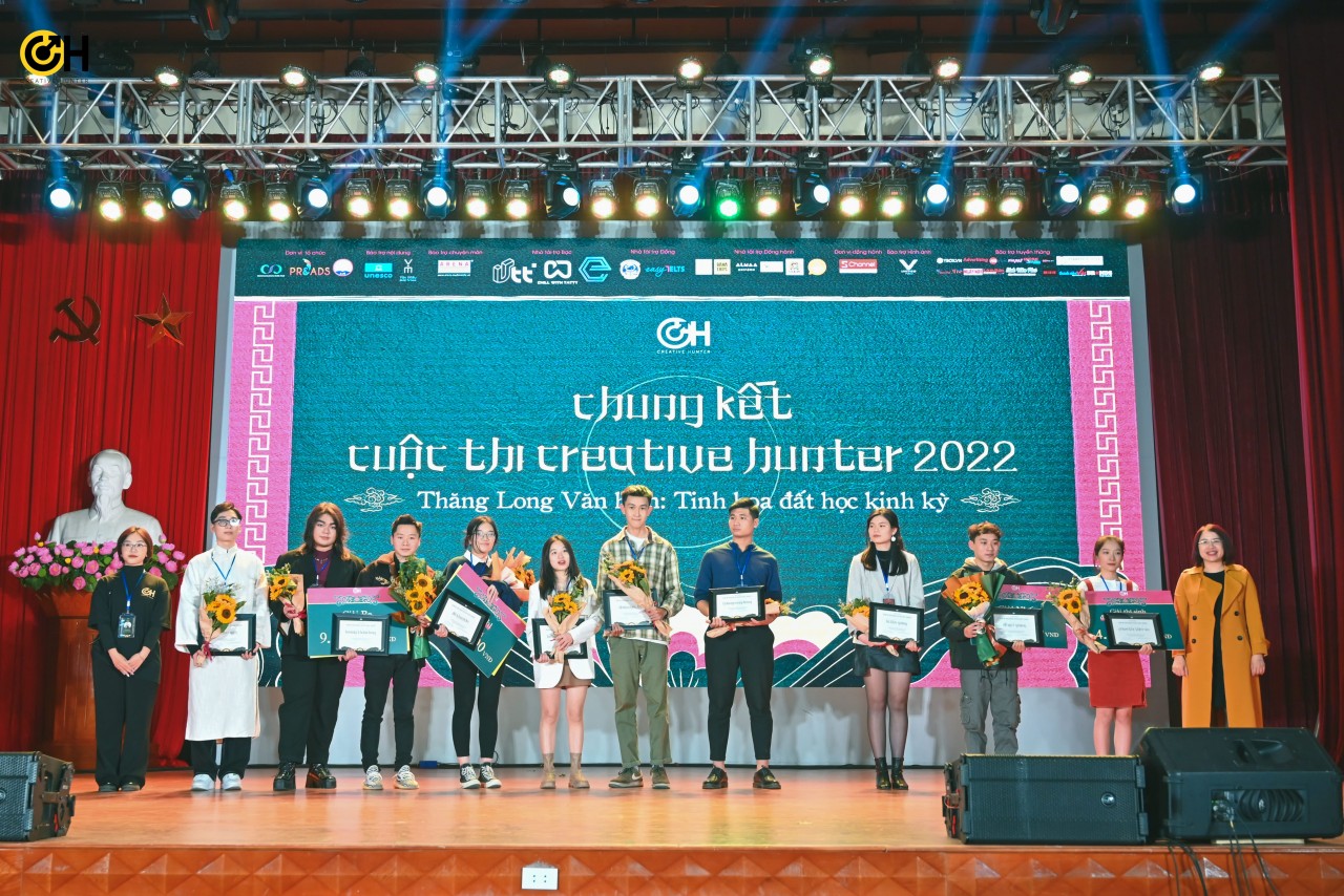 Top 10 thí sinh xuất sắc nhất góp mặt ở đêm chung kết Creative Hunter 2022. Top 10 thí sinh xuất sắc nhất góp mặt ở đêm chung kết Creative Hunter 2022.