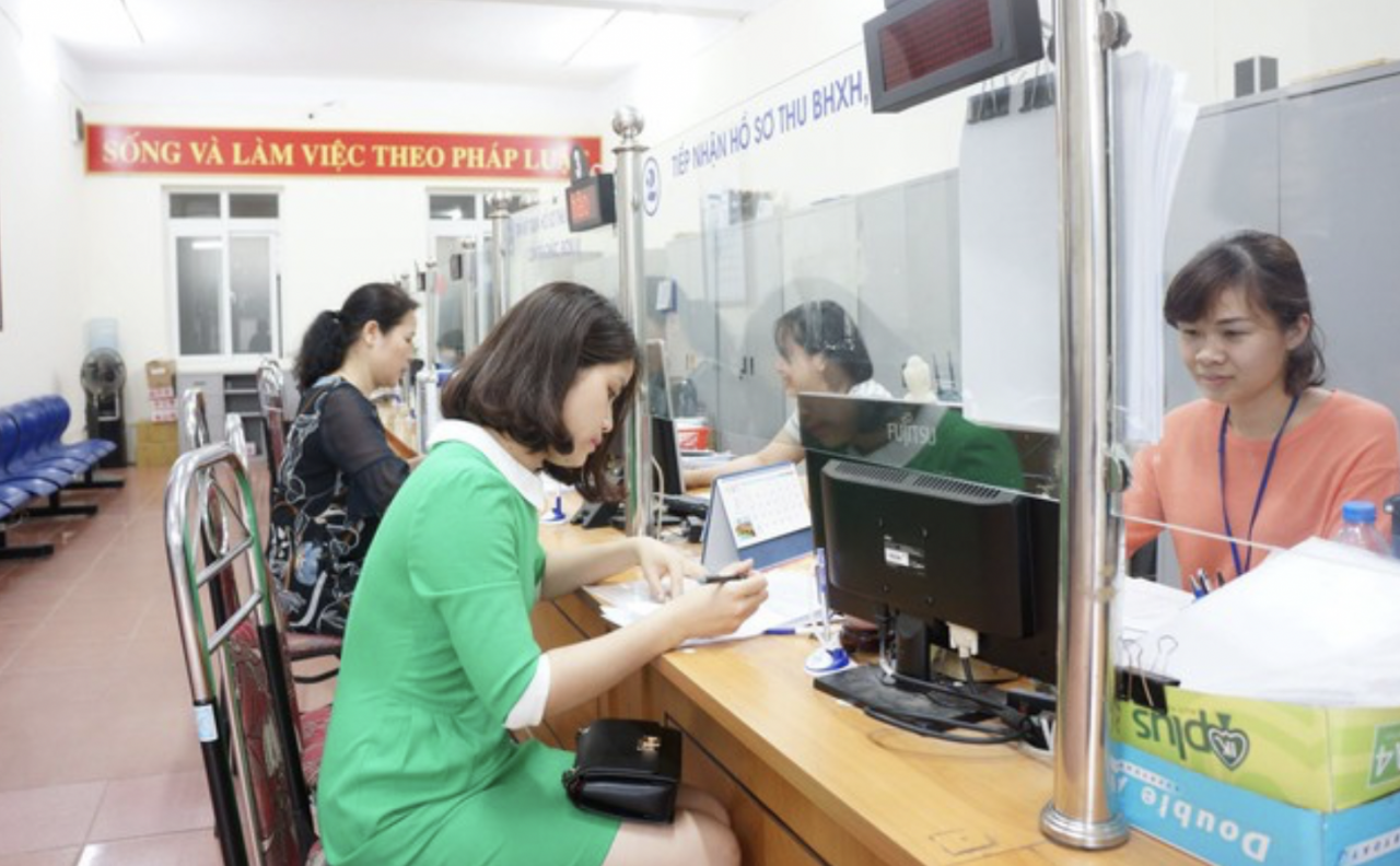 Tăng mức đóng BHXH, BHYT, BHTN, BH TNLĐ-BNN với một số nhóm tham gia từ ngày 1/7 tới theo lương cơ sở mới. (Ảnh minh họa)