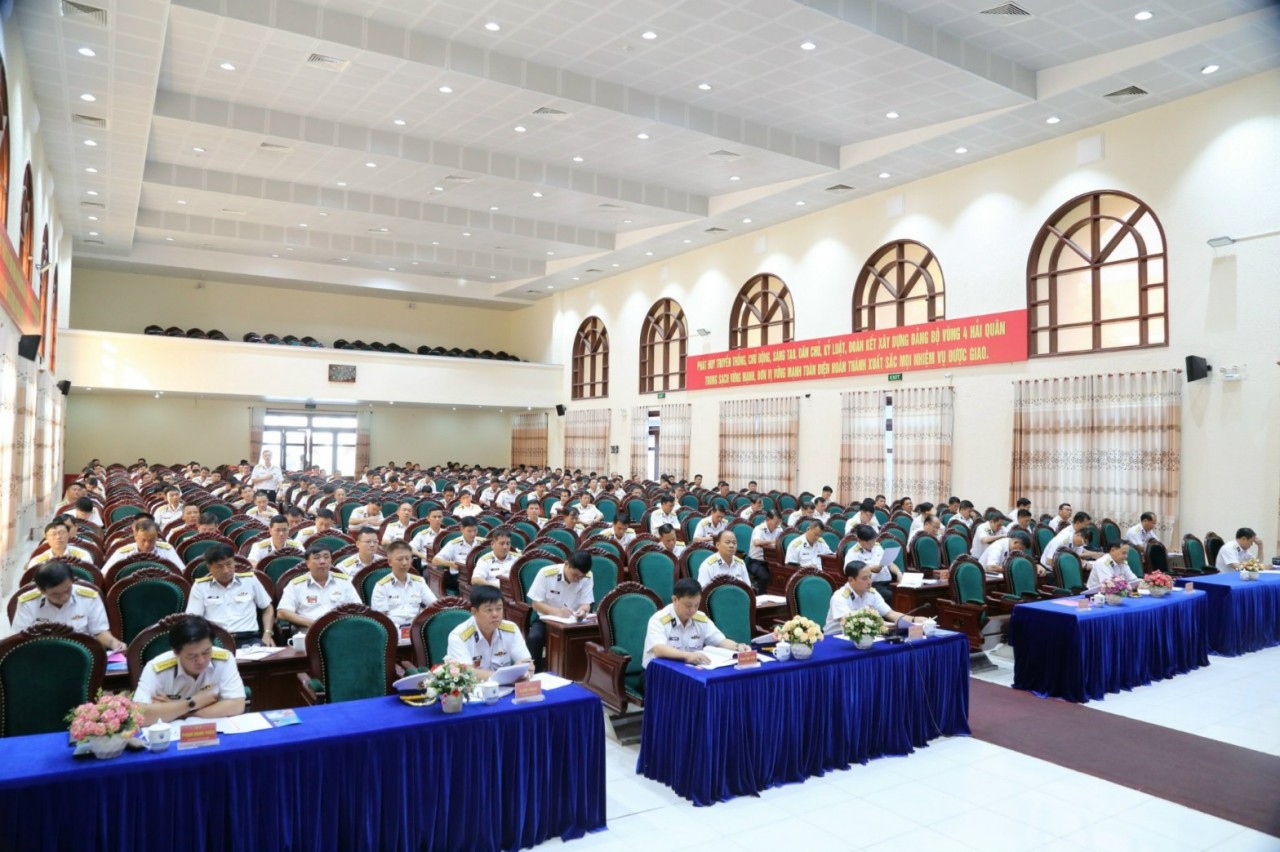 6 tháng đầu năm 2023: 23 đoàn quân dân đi thăm, kiểm tra Nhà giàn DK1 6 tháng đầu năm 2023: 23 đoàn quân dân đi thăm, kiểm tra Nhà giàn DK1