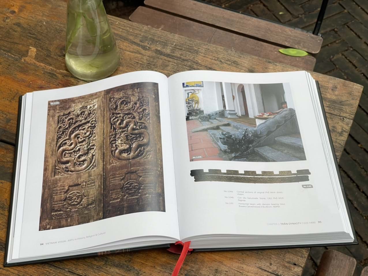 The images inside the book. Photo: Binh Ban Book The images inside the book. Photo: Binh Ban Book