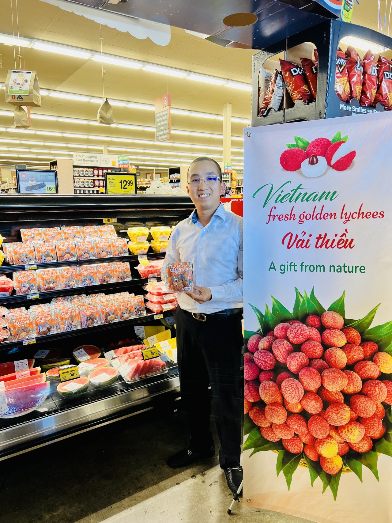 Hội Doanh nhân người Việt tại Mỹ quảng bá vải thiều đến Nam California Hội Doanh nhân người Việt tại Mỹ quảng bá vải thiều đến Nam California