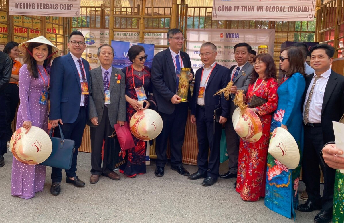 GS.TS Đặng Lương Mô: Cần tranh thủ nguồn kiều hồi từ Việt kiều hưu trí GS.TS Đặng Lương Mô: Cần tranh thủ nguồn kiều hồi từ Việt kiều hưu trí