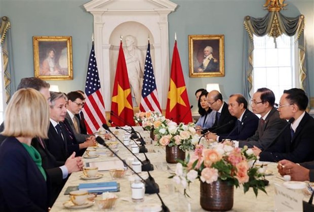 Chairman of the Party Central Committee’s Commission for Foreign Affairs Le Hoai Trung has a working session with US Secretary of State Antony Blinken. Photo: VNA Chairman of the Party Central Committee’s Commission for Foreign Affairs Le Hoai Trung has a working session with US Secretary of State Antony Blinken. Photo: VNA