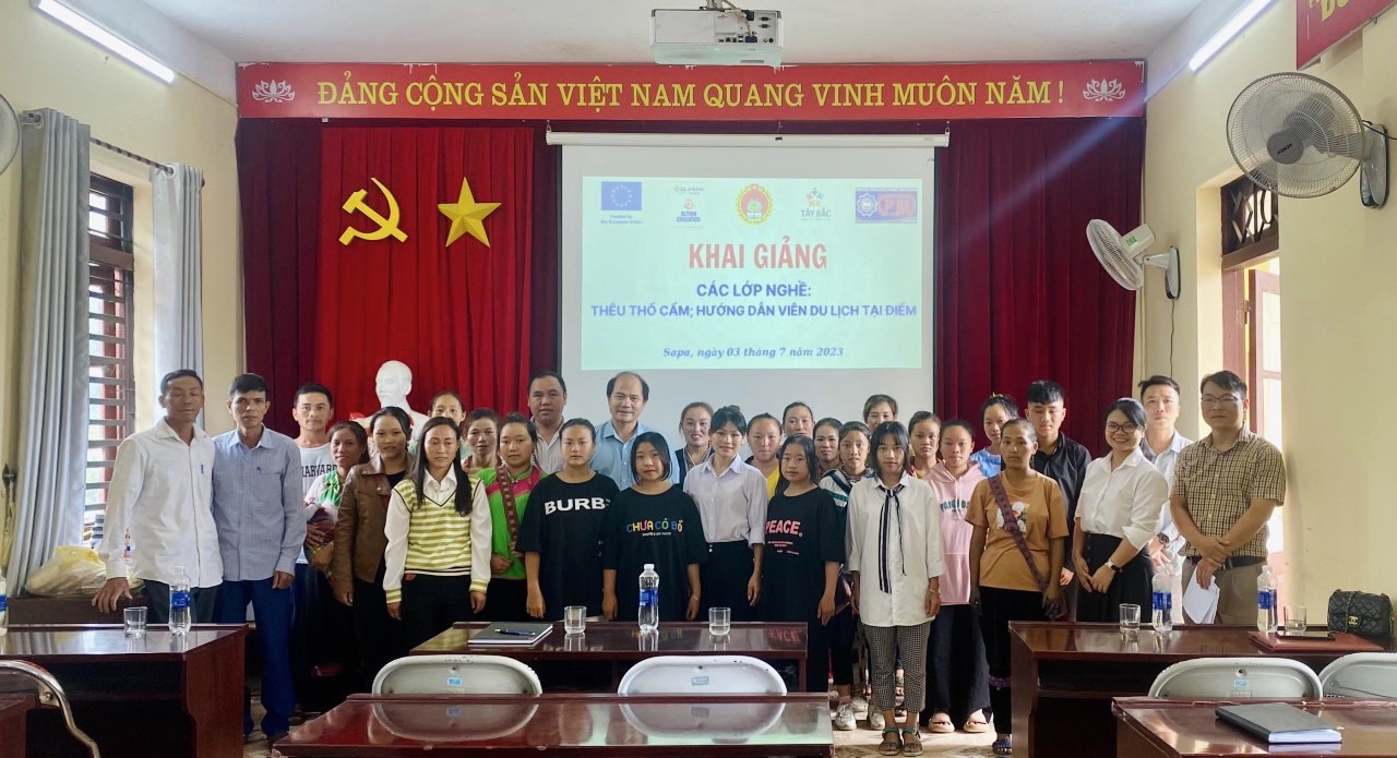 Aide et Action Việt Nam khai giảng lớp đào tạo nghề cho hơn 100 thanh niên Lào Cai Aide et Action Việt Nam khai giảng lớp đào tạo nghề cho hơn 100 thanh niên Lào Cai