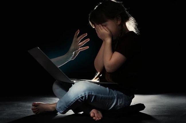 Bảo vệ trẻ em trên không gian mạng Bảo vệ trẻ em trên không gian mạng