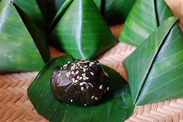 Bánh ít lá gai là đặc sản Bình Định Bánh ít lá gai là đặc sản Bình Định