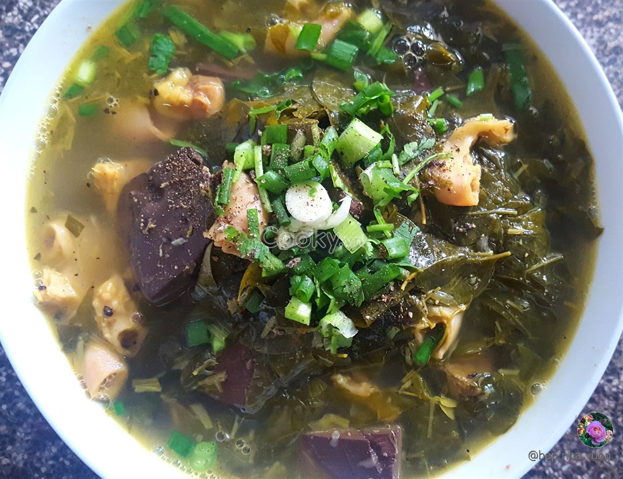 Gié bò Tây Sơn. (Ảnh: KT) Gié bò Tây Sơn. (Ảnh: KT)