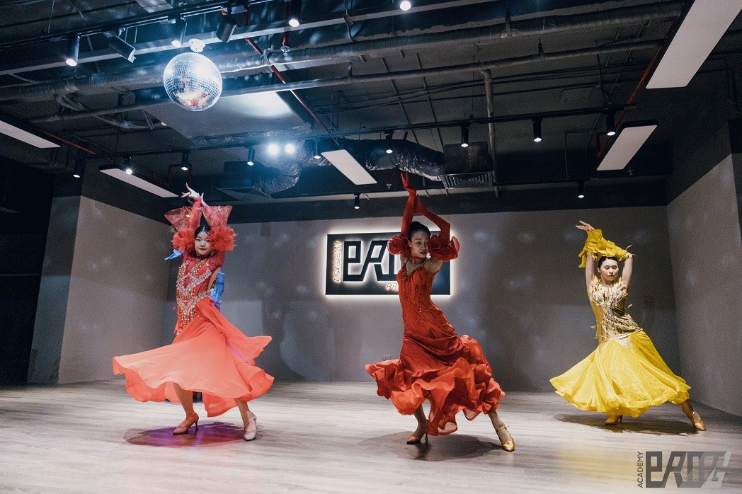 2000 Dancers Gather in Hanoi to Join Int'l Dancing Contests 2000 Dancers Gather in Hanoi to Join Int'l Dancing Contests