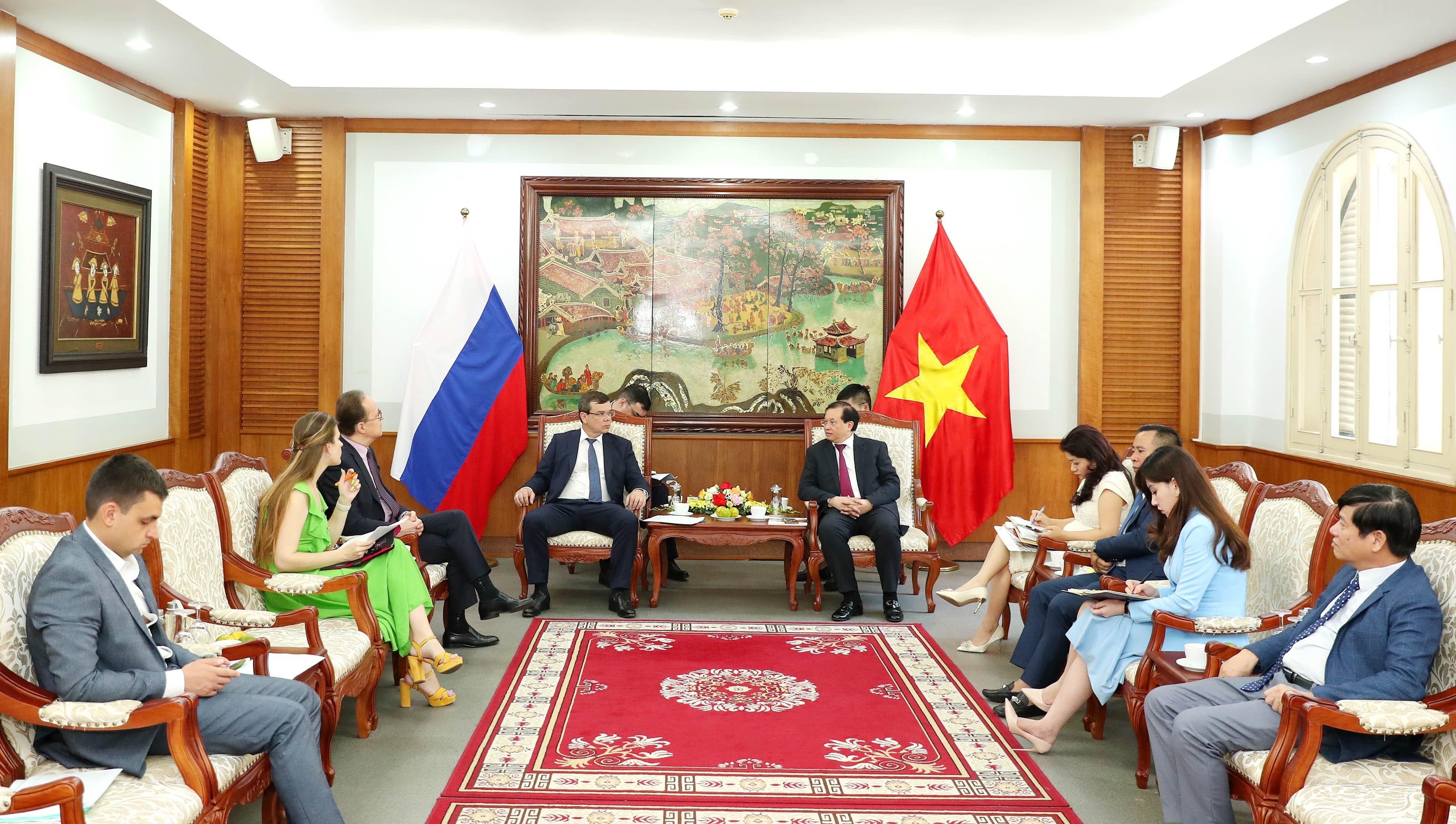 hứ trưởng Bộ Văn hóa, Thể thao và Du lịch Việt Nam Tạ Quang Đông đã có buổi tiếp và làm việc với Thứ trưởng Bộ Văn hóa Nga Osintsev Vladimir hứ trưởng Bộ Văn hóa, Thể thao và Du lịch Việt Nam Tạ Quang Đông đã có buổi tiếp và làm việc với Thứ trưởng Bộ Văn hóa Nga Osintsev Vladimir