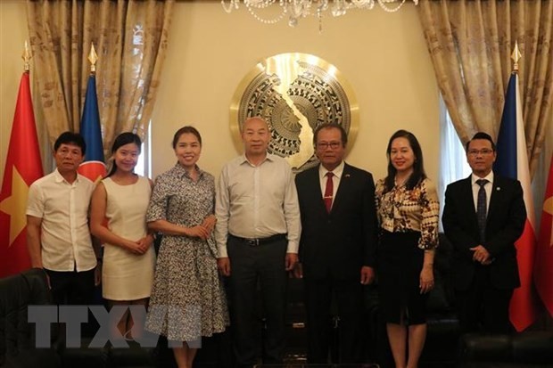 Vietnamese Individuals in Czech Republic Praised for Preserving Mother Tongue Vietnamese Individuals in Czech Republic Praised for Preserving Mother Tongue