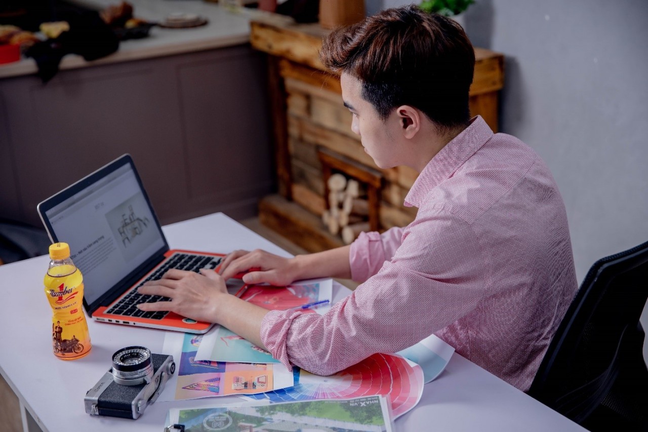 Công việc liên quan đến sáng tạo thu hút đông đảo lao động trẻ với cơ hội phát triển tốt. Công việc liên quan đến sáng tạo thu hút đông đảo lao động trẻ với cơ hội phát triển tốt.