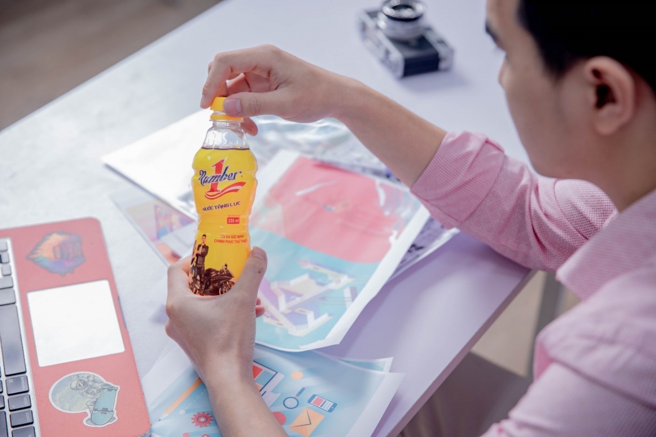 Nước tăng lực Number 1 được nhiều người lựa chọn để bổ sung năng lượng, duy trì sự tỉnh táo tập trung sáng tạo. Nước tăng lực Number 1 được nhiều người lựa chọn để bổ sung năng lượng, duy trì sự tỉnh táo tập trung sáng tạo.