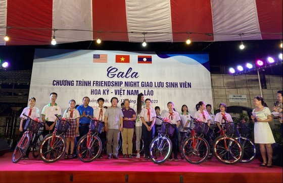 US, Vietnamese, Lao Students Exchange in Vietnam's Province US, Vietnamese, Lao Students Exchange in Vietnam's Province