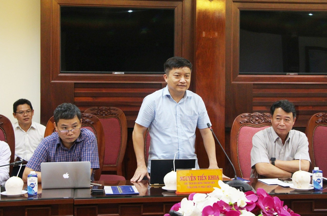 Ông Nguyễn Tiến Khoa - Chủ tịch HĐTV EVNGENCO1 trao đổi các nội dung quan trọng để triển khai dự án Ông Nguyễn Tiến Khoa - Chủ tịch HĐTV EVNGENCO1 trao đổi các nội dung quan trọng để triển khai dự án