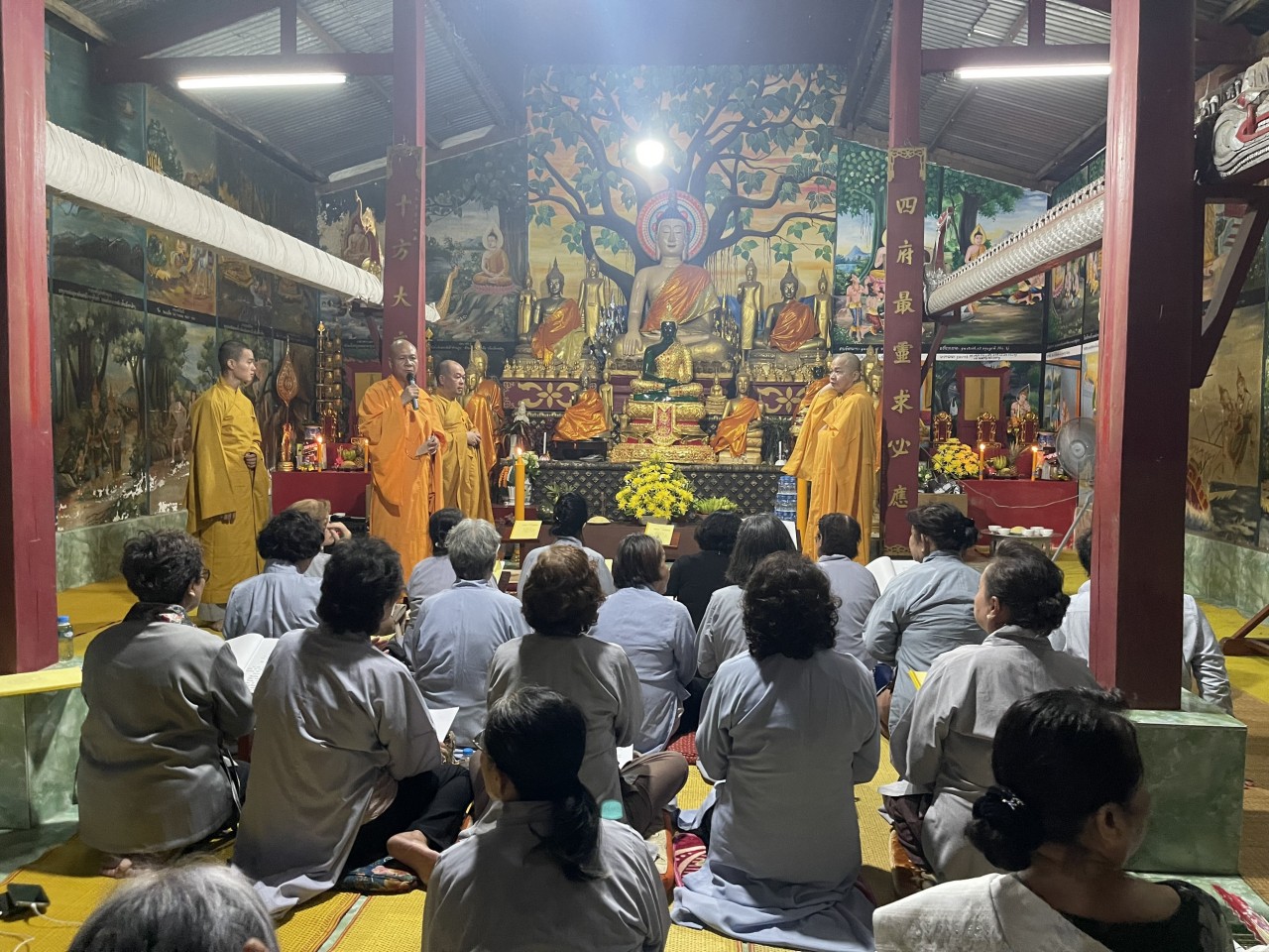 Xúc động Lễ cầu siêu cho các anh hùng liệt sĩ Việt Nam và Lào tại tỉnh Luang Prabang Xúc động Lễ cầu siêu cho các anh hùng liệt sĩ Việt Nam và Lào tại tỉnh Luang Prabang