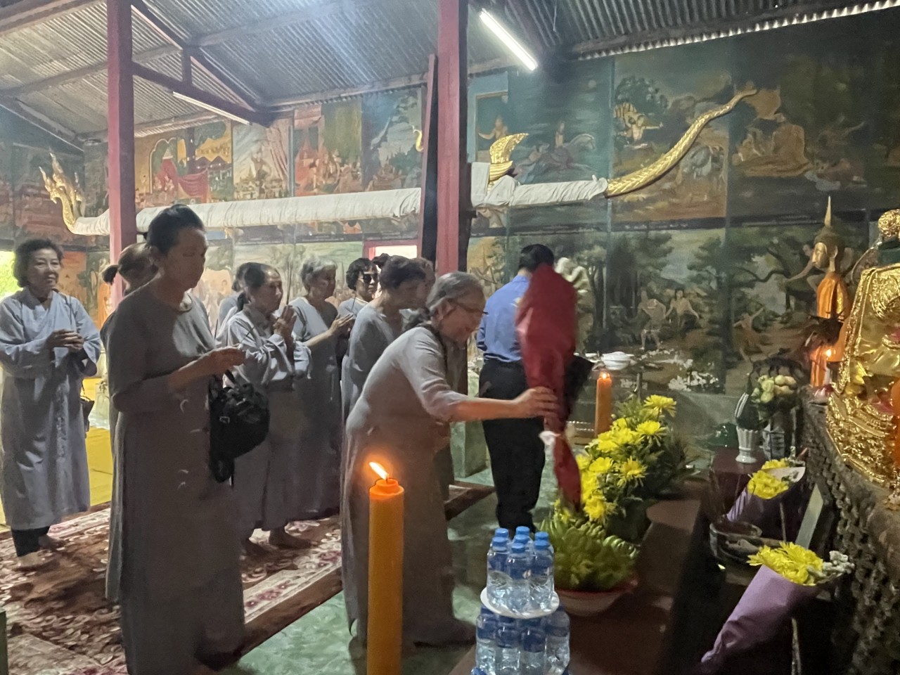 Xúc động Lễ cầu siêu cho các anh hùng liệt sĩ Việt Nam và Lào tại tỉnh Luang Prabang Xúc động Lễ cầu siêu cho các anh hùng liệt sĩ Việt Nam và Lào tại tỉnh Luang Prabang
